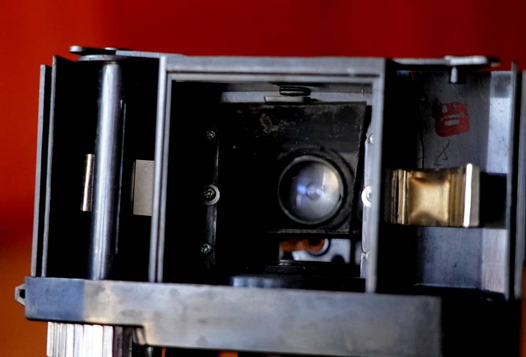 一款躺平的国产老相机：使用反光方法曝光，国内唯一，外国也少见