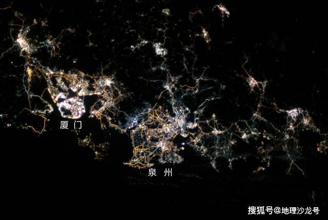 星等|由于人造光源、大气污染和航天器的影响，严重干扰地表星空观测