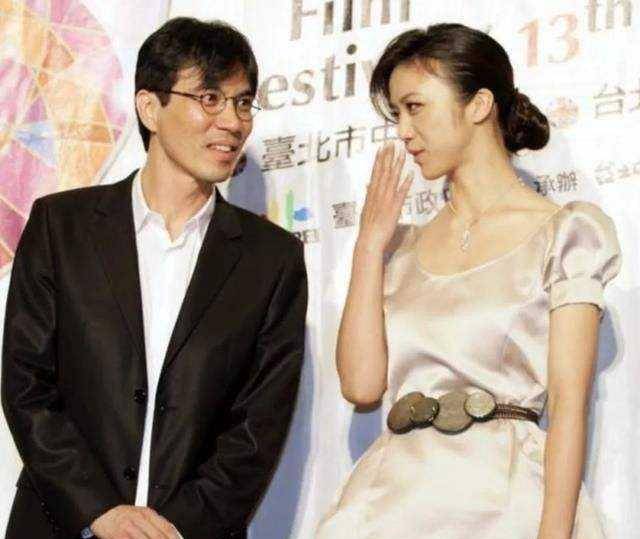 2014年,汤唯与金泰勇宣布结婚,当时很多国内的粉丝知道汤唯要远嫁都深