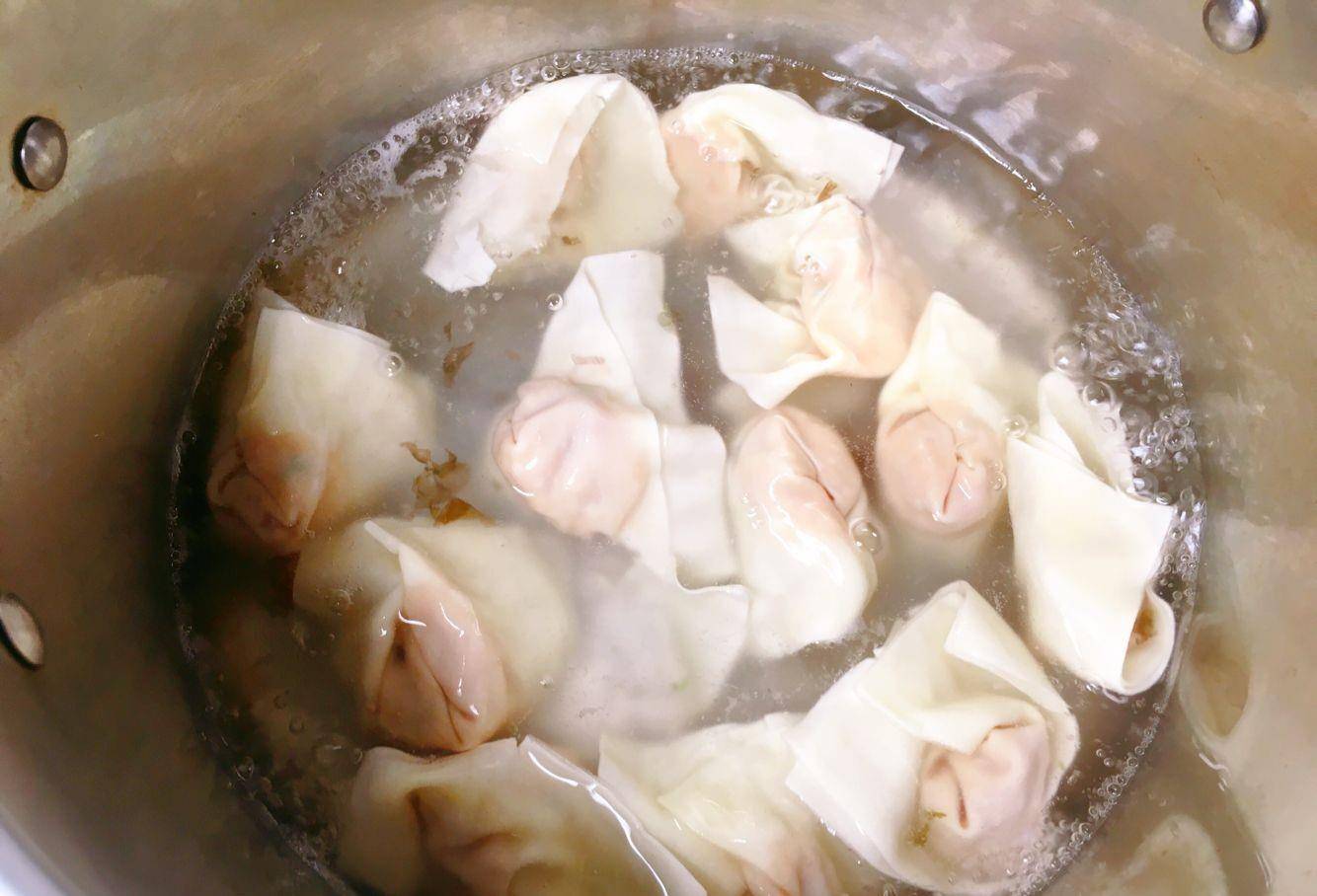 虾皮|超快手元气早餐，广东的特色，连汤底都不放过的开胃鲜虾云吞