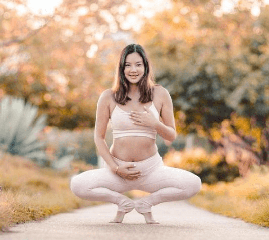 剧中的各位主角穿着仙女裙-爱笑兄弟
