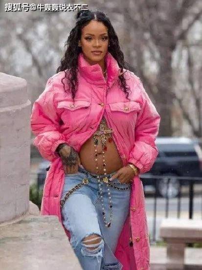 垫肩 春天约会、工作如何穿:玄彬孙艺珍官宣结婚,照片穿搭被扒