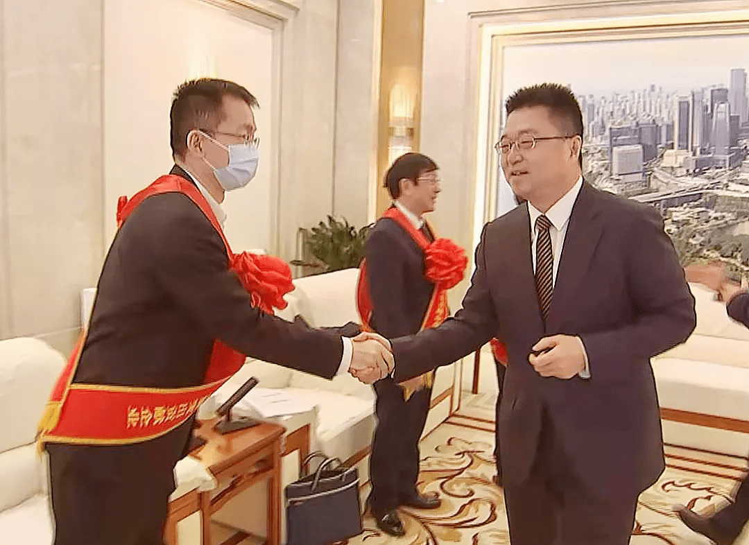 「区县解读」江北区2022年优化营商环境大会召开_滕宏伟_企业_重庆