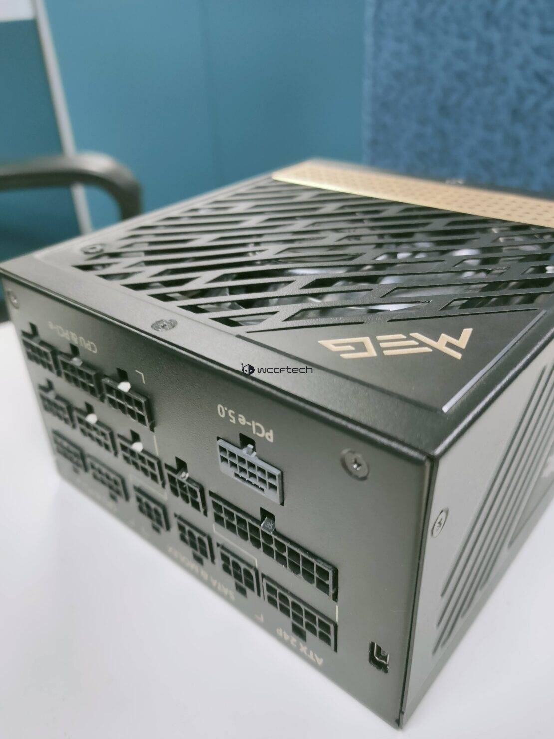 接口|最高供电600W PCIe 5.0显卡/电源接口高清图像曝光