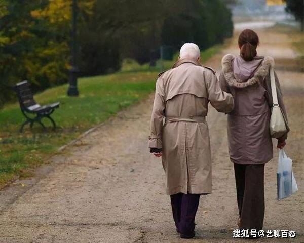 梦回往昔，父母之忧的梦境解析与心灵慰藉