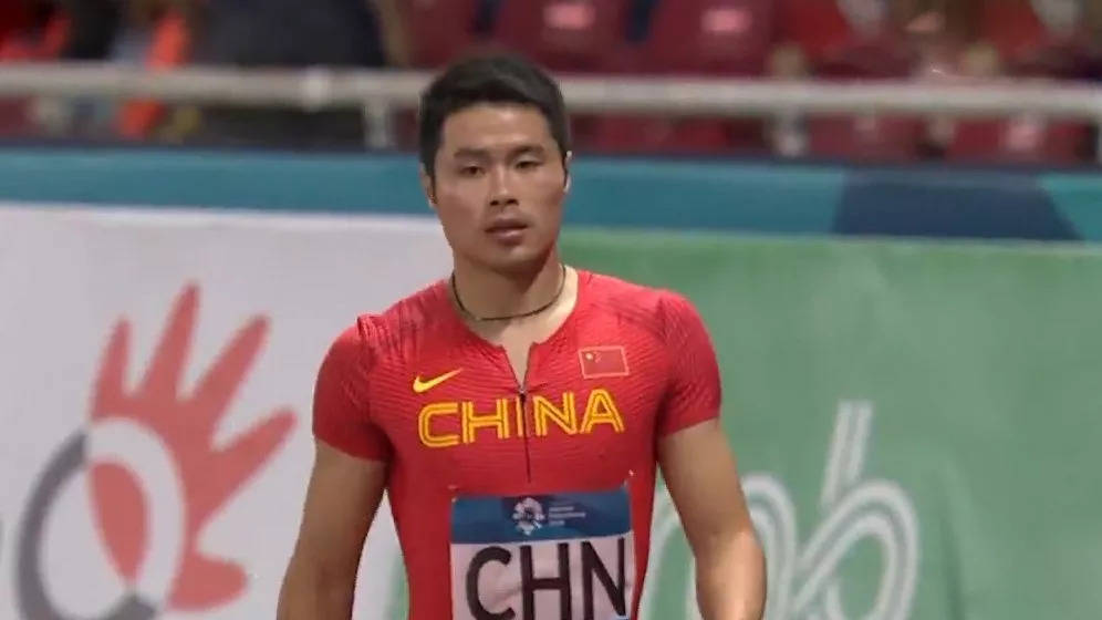 而在近日,我国田径短跑运动员徐海洋晒出了自己停训的审批表,这就意味