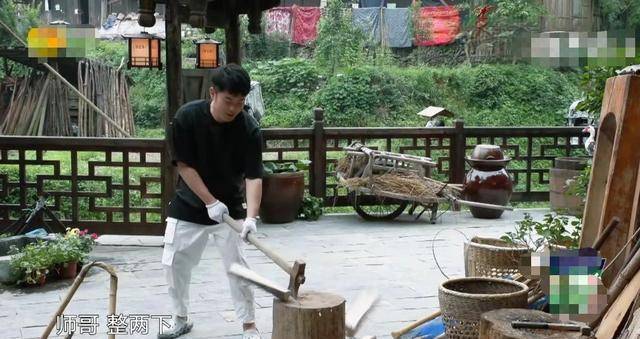 兄弟|陈赫偷吃小H的鸡肝让何炅侧目，为彭昱畅炒饭，又让厨艺穿了帮