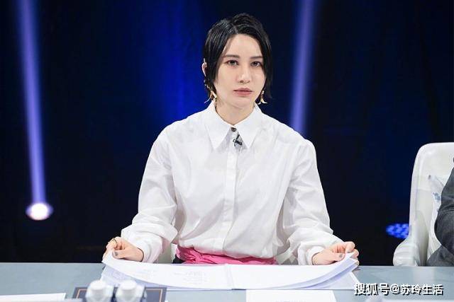 设计 不愧是“高知”代表!尚雯婕《声入人心》连换3套衬衫,知性优雅