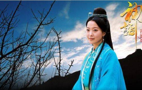 老公韩国第一美女金喜善，女儿太丑被骂整容，现在此般模样