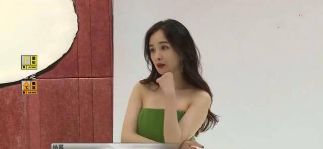 张图真别叫杨幂少女了，不修图真显老，眼袋皱纹都隐约可见！