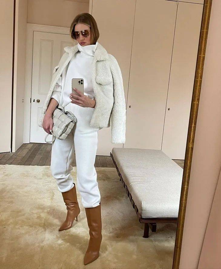 大嫂 下周穿什么 | 大嫂实力演绎，露腿的冬季穿搭都是耍流氓