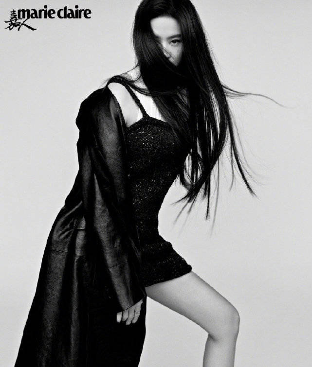 宠儿 刘亦菲成LV大牌宠儿！登3月周刊穿极简风照样高级，关键气质佳