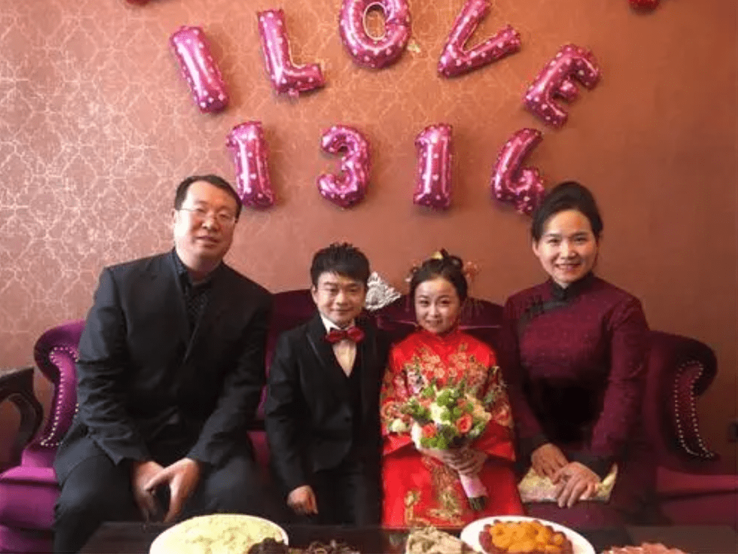 身高只有1米28的朱洁,23岁嫁侏儒症的秦学士,婚后被宠成公主_时候