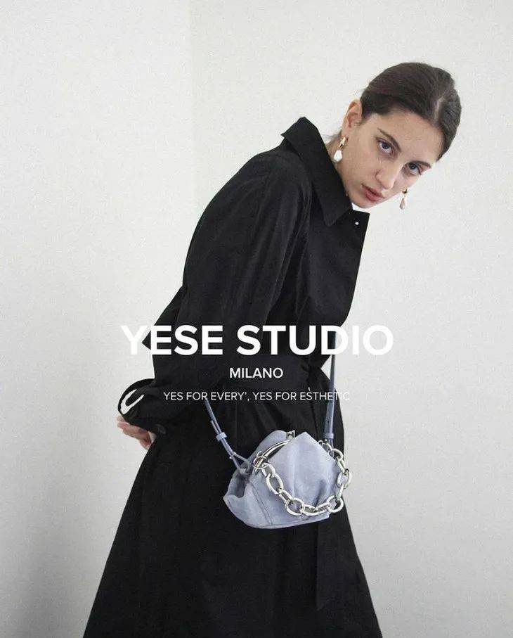 大嫂 下周穿什么 | 大嫂实力演绎，露腿的冬季穿搭都是耍流氓