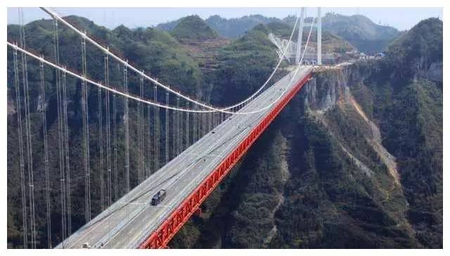 原创中国跨山大桥无任何支撑外国工程师你们是怎么做到的