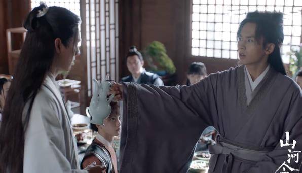 山河令 周子舒罚温客行喝酒时 千万别开弹幕 怕你忍不住流眼泪 镜头 画面 衣服 太阳信息网