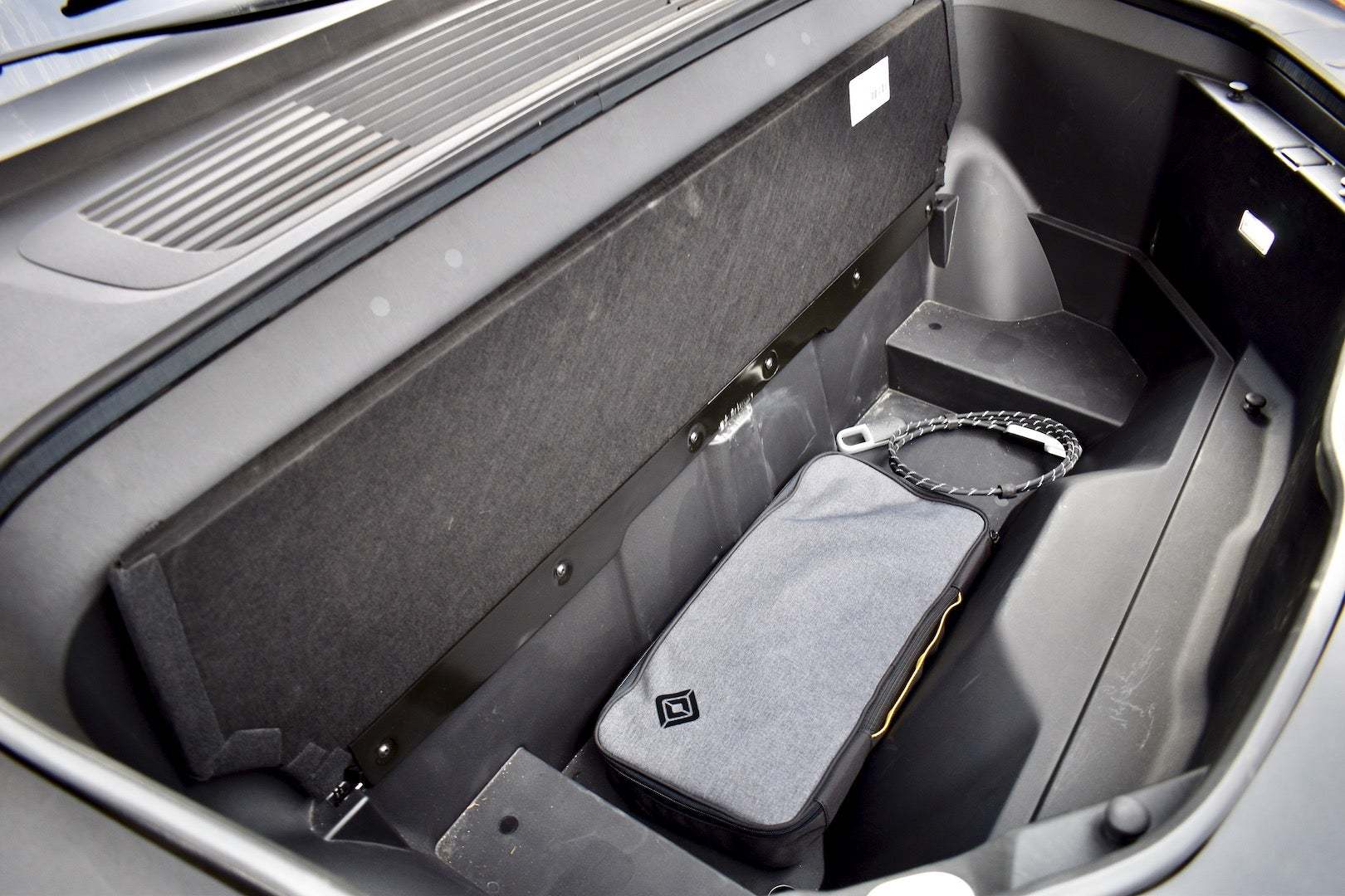 扒一扒功能性最棒的6款电动车前备箱