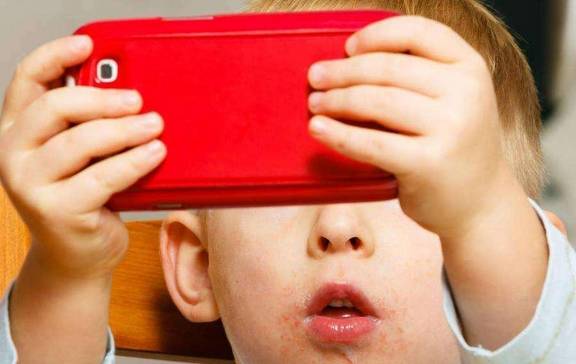 体重|孩子新年吃胖怎么办?父母带着孩子正确减肥,超重没啥好处