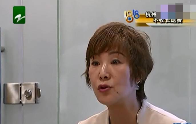 邓女士女子重做双眼皮手术，术后结果让她傻眼！医院：先变鬼后变美！