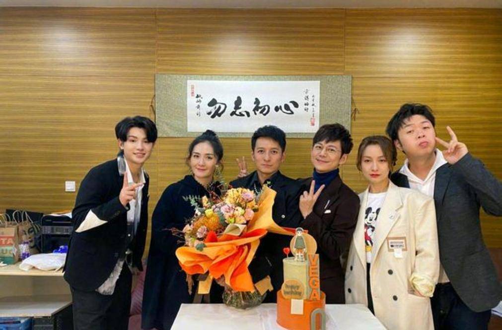 什么是少年感康辉 402d3b311b114f70b2341a5ac67e6cbf.jpeg