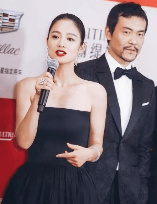 变化初见时颜值惊为天人的娱乐圈女明星都有谁呢，看看你们喜欢她们吗