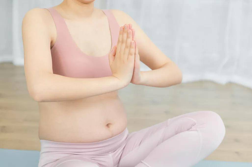 生命|【瑜伽·致爱】孕育生命的过程，虽忐忑，也温暖