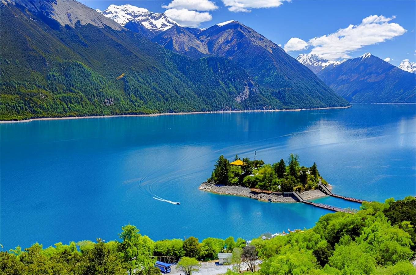 原创
邱桑温泉发现了20万年前的脚印,专家说:古代智人曾在这里生活