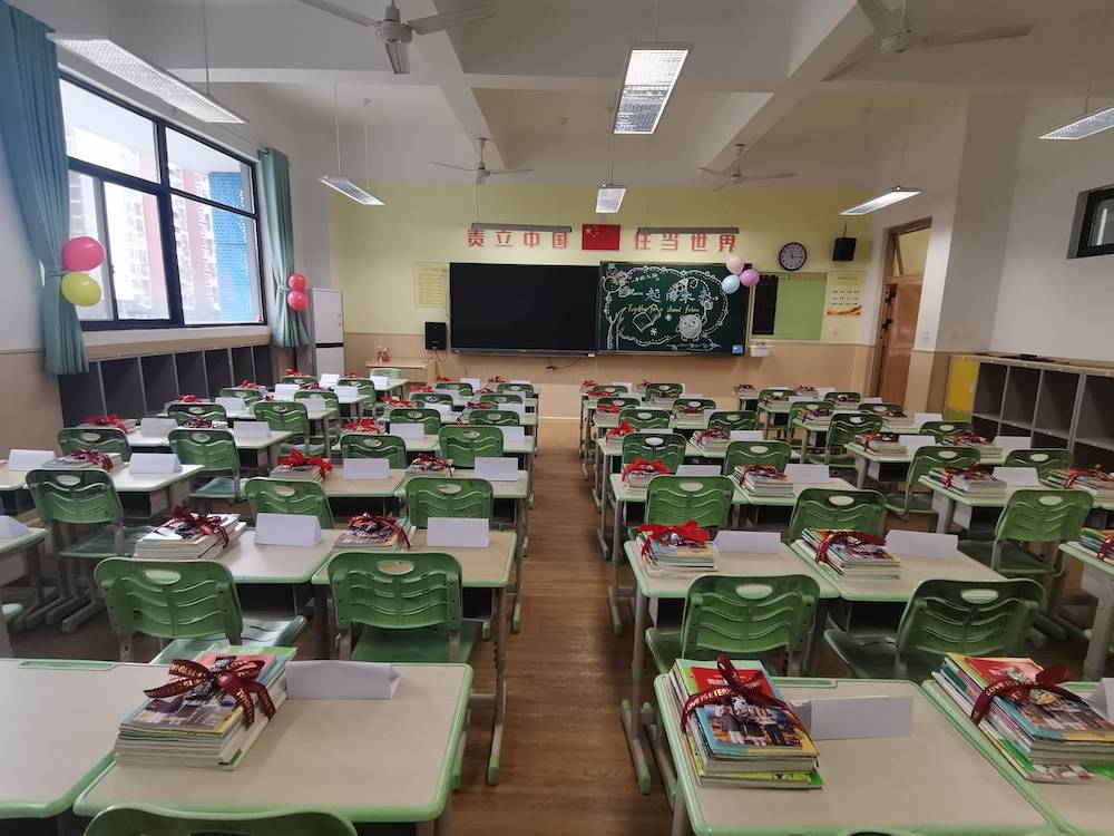 绵阳丨棒棒糖冰墩墩校园布置一新满是仪式感