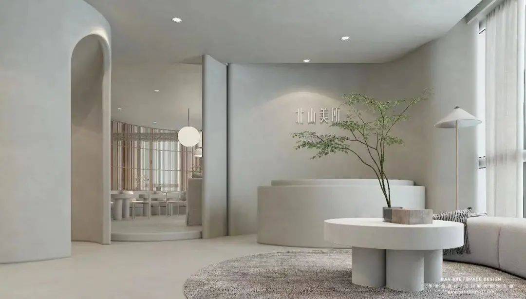 品牌街边美甲店消失，Z世代“穿戴”美甲