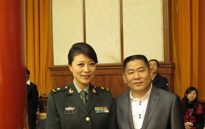 今将女儿培养成一线明星_岳红_生活_时候