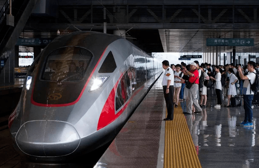 车厢多载客量就大,难道不想赚钱?_列车_动车组_速度