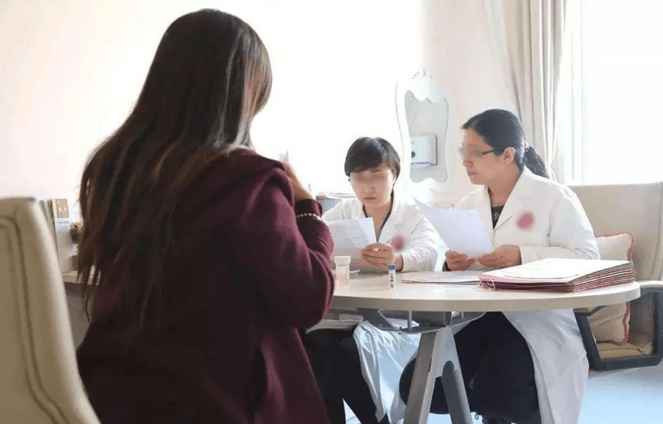 因为|产检成为产妇一大棘手问题，不是因为没人陪，这些原因才叫人扎心