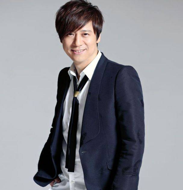 解晓东曾14次登春晚后成上市ceo为何当红之际选择隐退