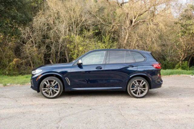 比m就差一点宝马x5m50i