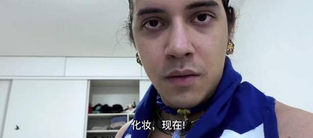 jalexrosach的妈妈亲自下场,为他裁制了刻晴cosplay