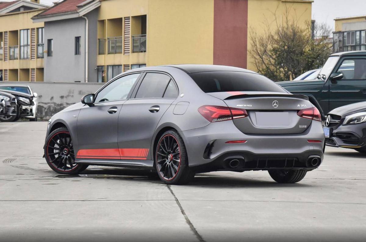 原创详解北京奔驰amga35l没了一人一机的铭牌难道就是后娘生的