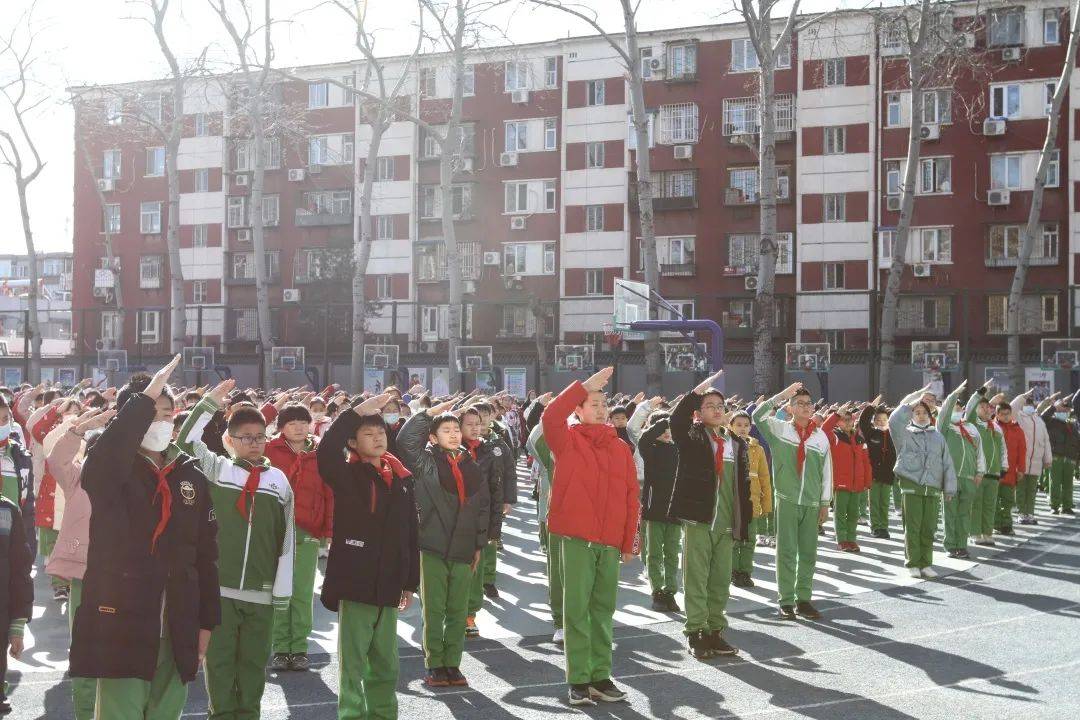 春风十里,不如幸福归来的你——通州区东方小学举办春季开学典礼_五分