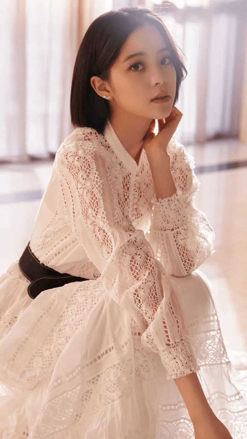 发型那些剪了短发的女明星们，为什么都留不长了？