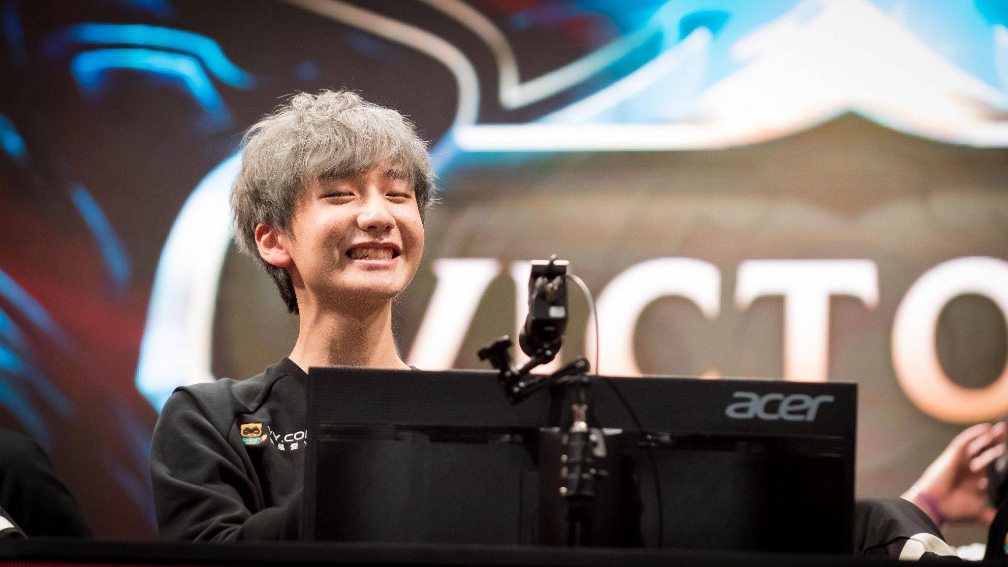 七冠十亚大满亚peanut出道七周年最难忘的是rox夺冠