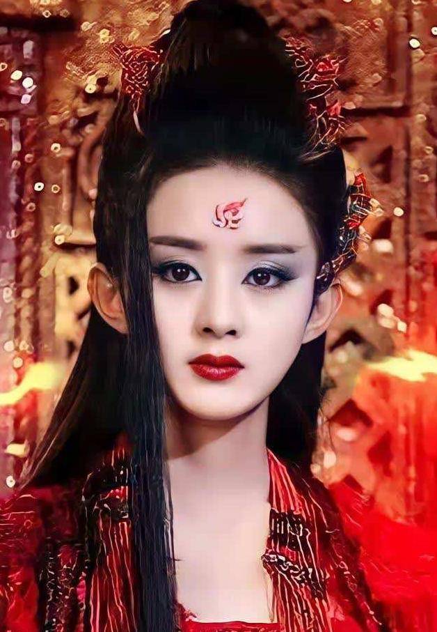 后人),百年难得一见的天煞孤星,出生时满城鲜花尽数凋零,故取名花千骨