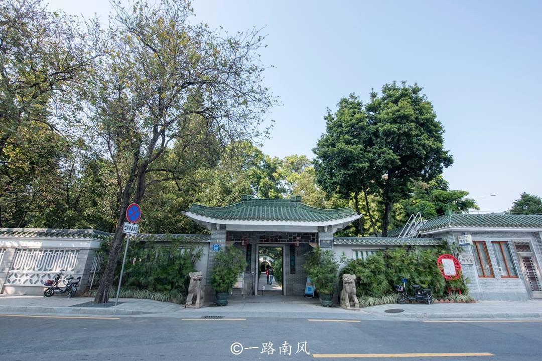国际|实拍曾荣获国际大奖的广州兰圃，虽然靠近地铁口，但游客并不多