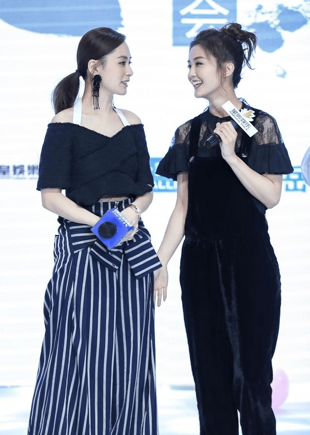 计划 阿娇穿衣总算不翻车，露肩衫配阔腿裤不止“瘦”十斤，美到认不出