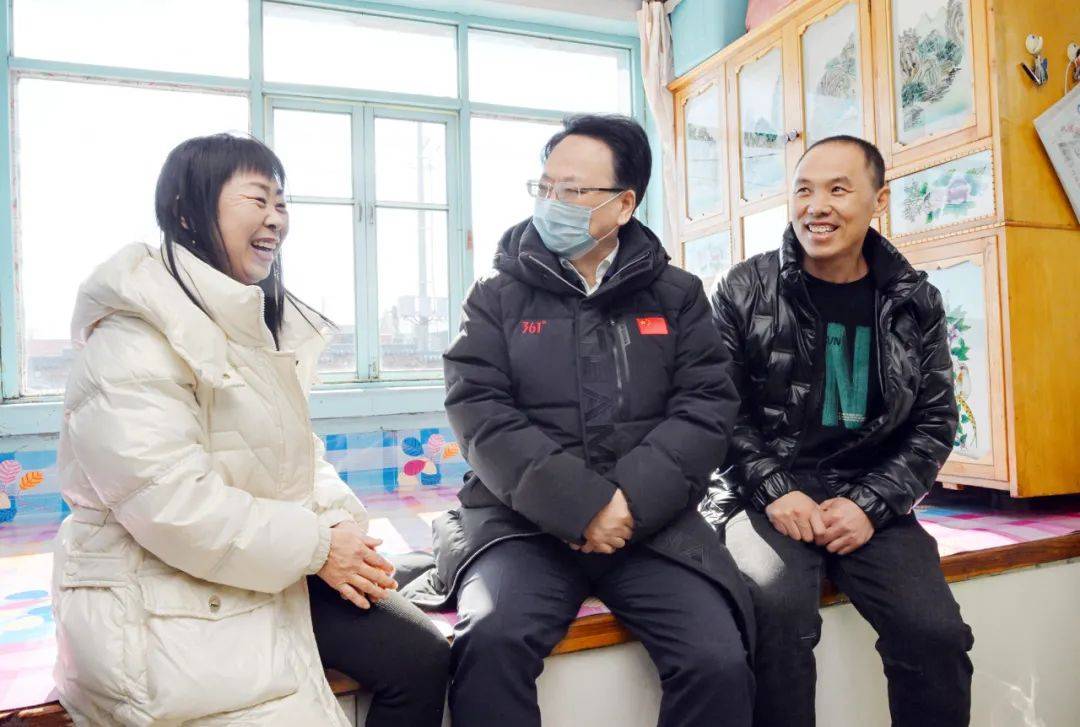 景俊海坚持农业农村优先发展全面实施乡村振兴战略