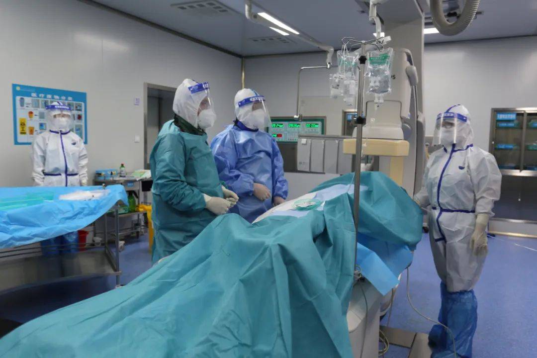 疫情|吕梁市人民医院开展急诊发热胸痛患者介入手术应急演练