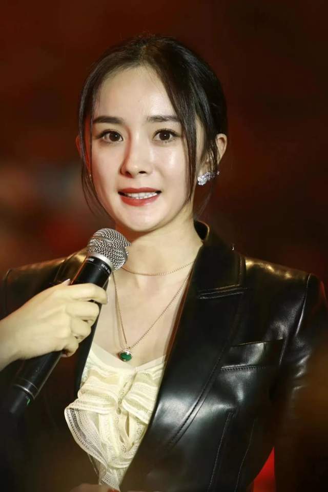 脸部明星整牙后遗症:杨幂脸部松弛,王嘉尔颧骨外扩,宋祖儿法令纹深