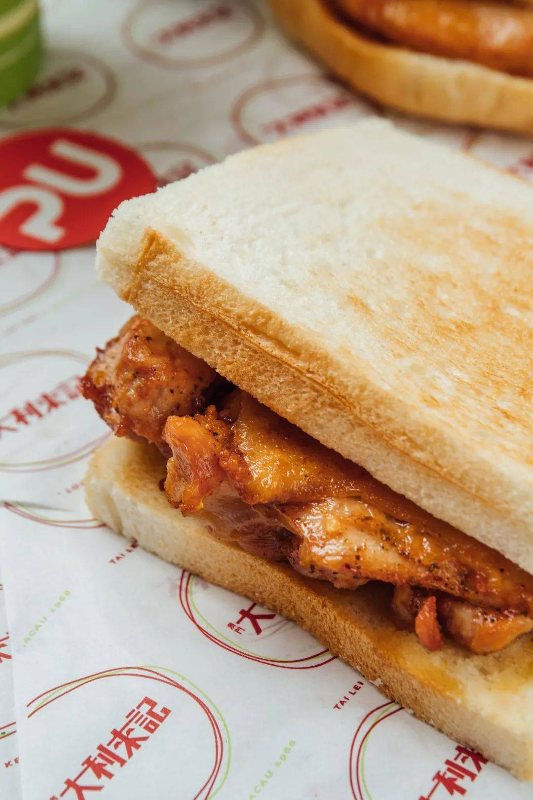 不过澳门也能吃到的顶级鸡扒包,约定你!