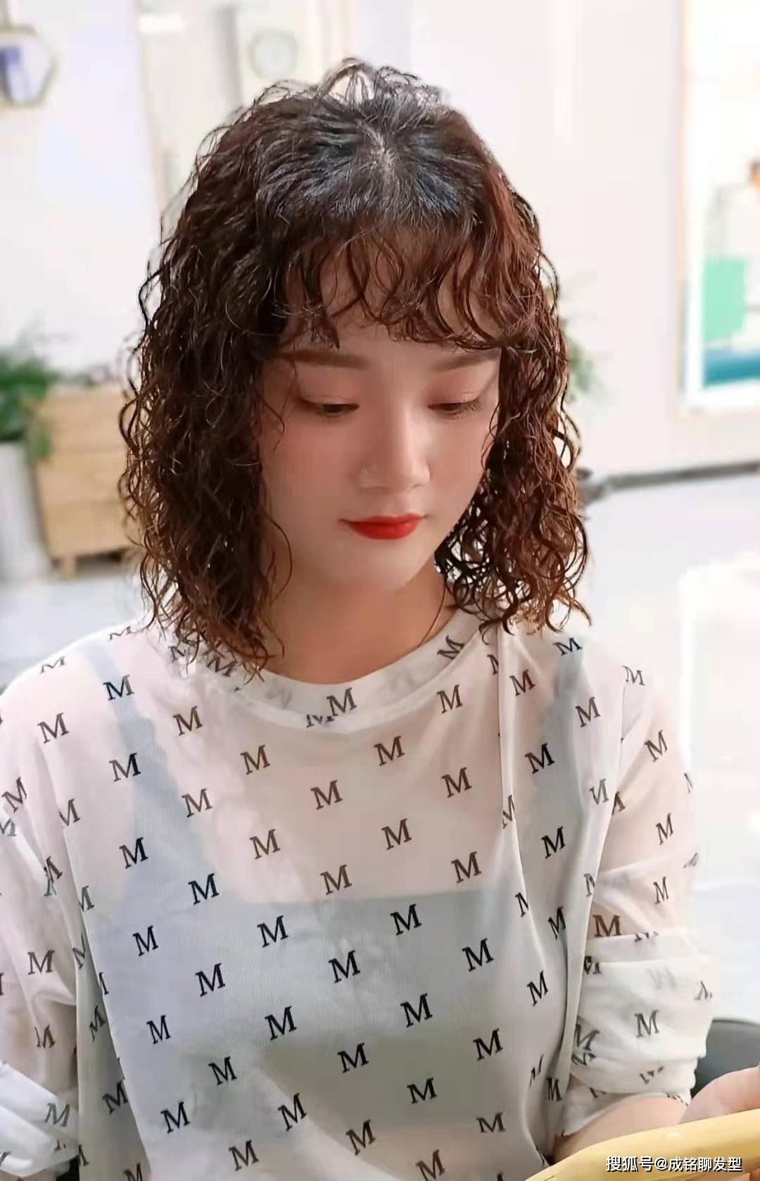 发型发量少的女生适合什么发型?这三种发型显发量又好看,建议你选择