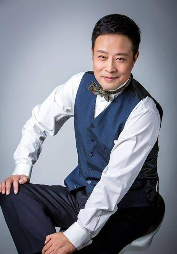 宋英杰主持天气预报29年因天气不准被骂今儿女双全生活幸福