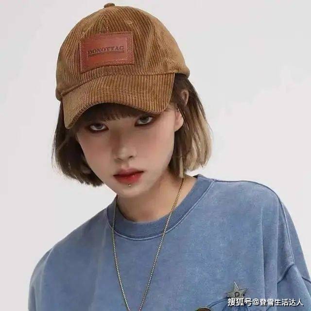 额头 想学三木“戴帽”造势？别忽略这几个重要细节，否则显脸大掉气质