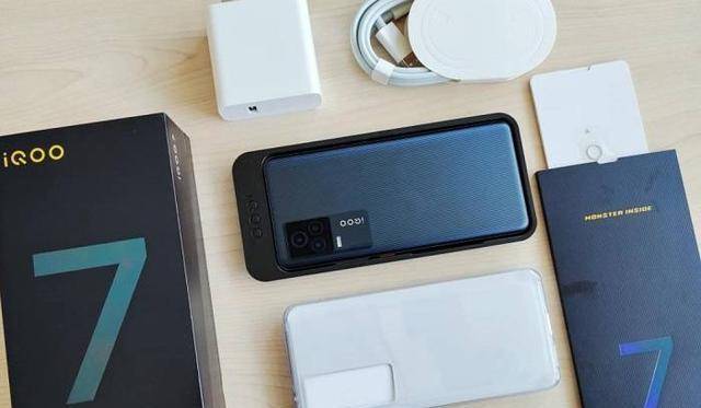 国产智能机质量排行_国产手机性能排名出炉:小米11屈居第二,榜首跑分超72万